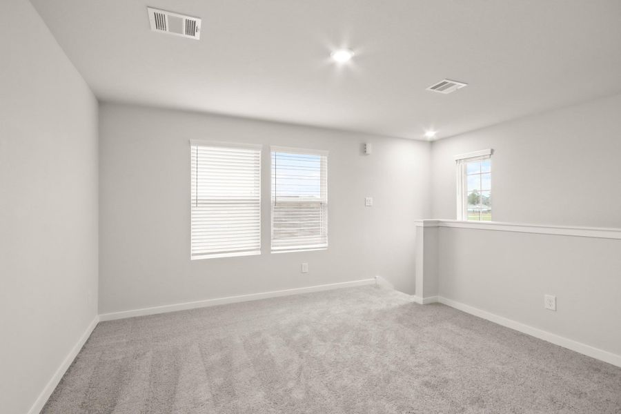 Spacious, unfurnished interior of a new home in Maple Heights, Porter (Image 17).