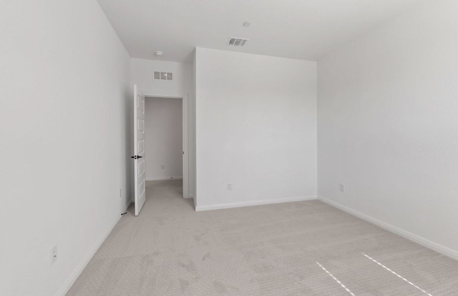 Spacious, unfurnished interior of a new home in Whitestone Preserve, Cedar Park (Image 15).