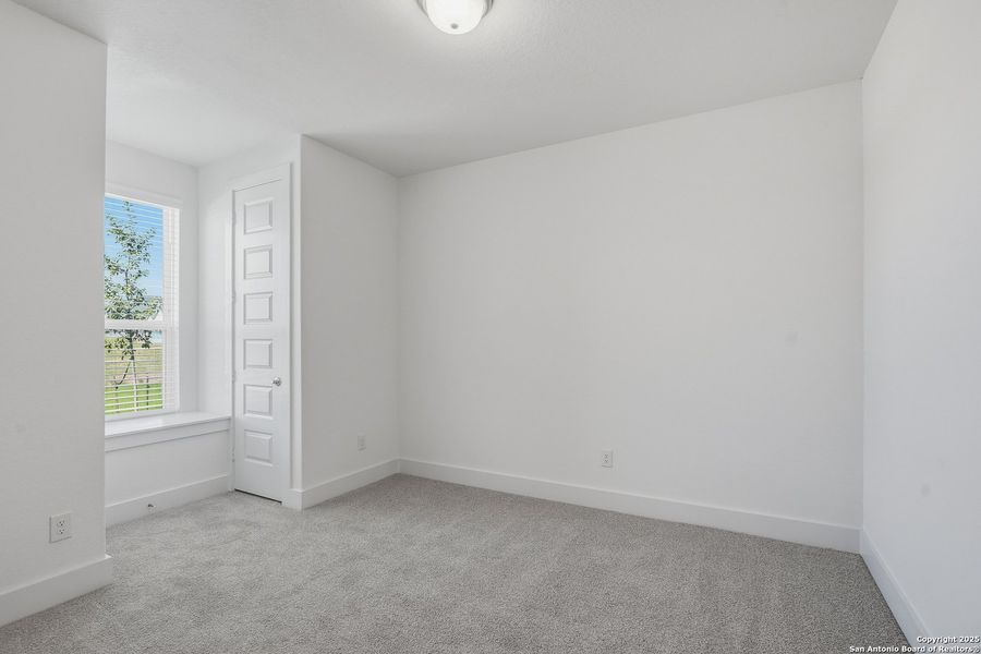 Spacious, unfurnished interior of a new home in Sienna Lakes, San Antonio (Image 32). Spacious, unfurnished interior of a new home in Sienna Lakes, San Antonio (Image 32).