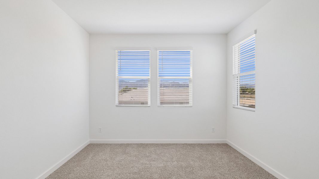Representative unfurnished interior of a home built from the Apache by D.R. Horton in Zanjero Pass, Glendale (Image 34).