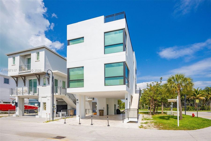 3 story with rooftop and covered parking