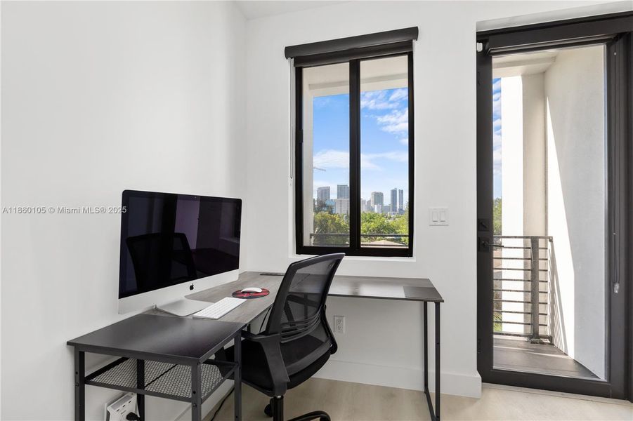 Furnished interior view inside a new home in , Fort Lauderdale (Image 10). Furnished interior view inside a new home in , Fort Lauderdale (Image 10).