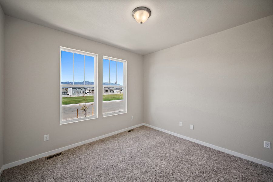 Spacious, unfurnished interior of a new home in Aspen Ranch, Fountain (Image 14).