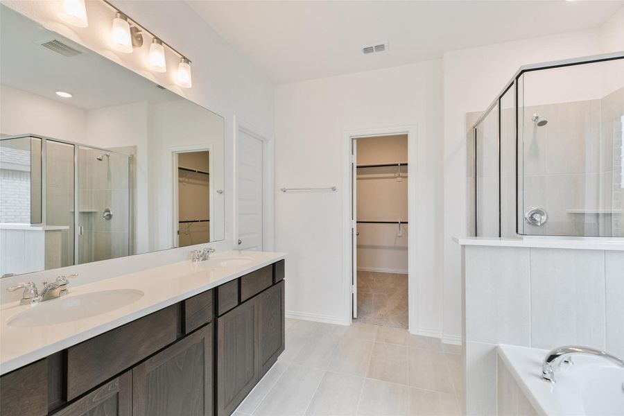 Furnished interior view inside a new home in Ellis Cove, Seabrook (Image 18).