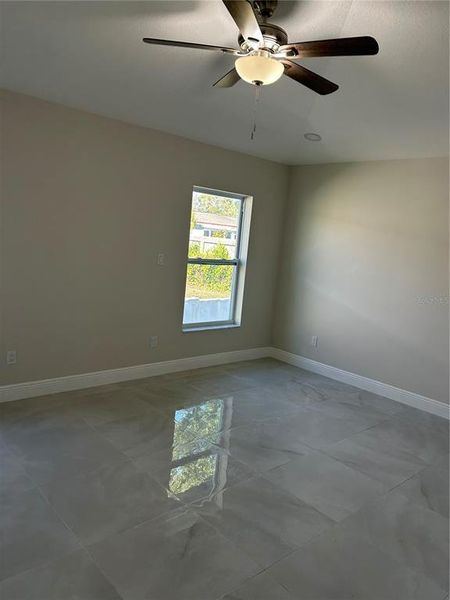 Spacious, unfurnished interior of a new home in , Tampa (Image 34).