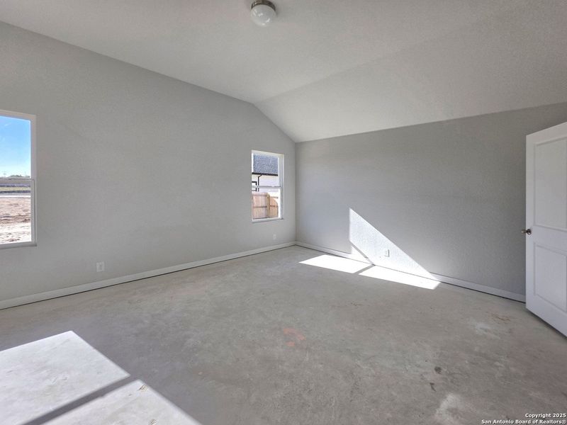 Spacious, unfurnished interior of a new home in The Heritage at Saddlebrook Ranch 70's, Schertz (Image 14).