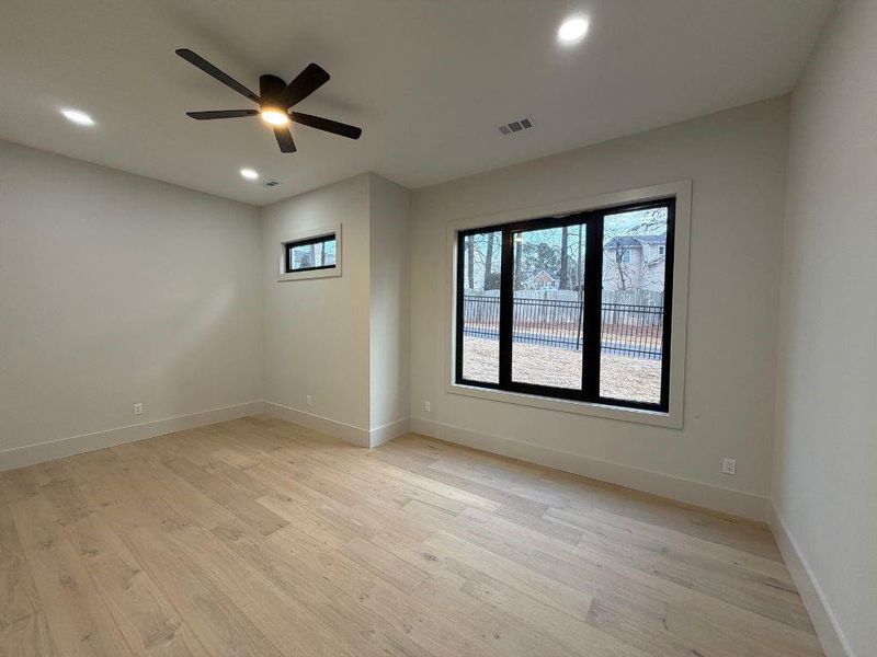 Spacious, unfurnished interior of a new home in , Lawrenceville (Image 24).