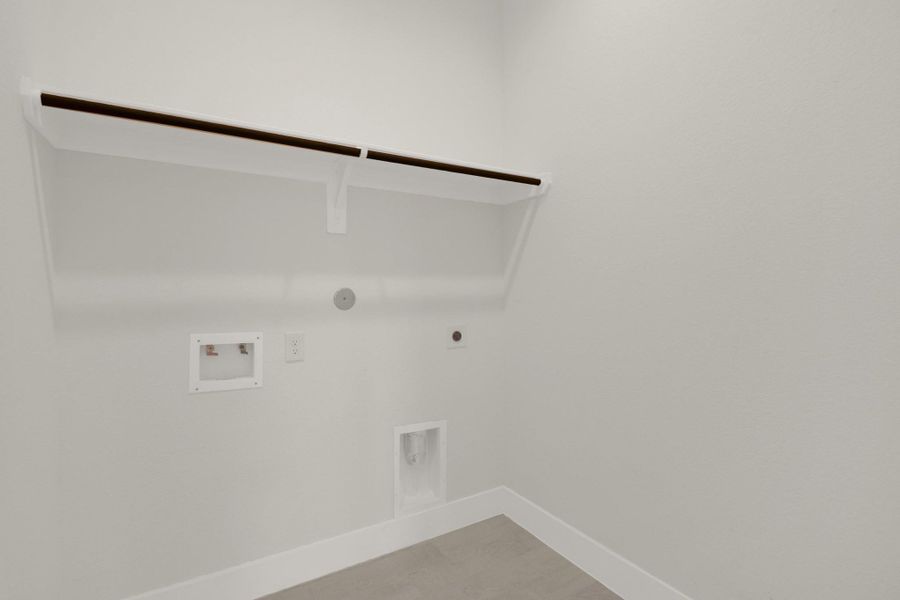 Spacious, unfurnished interior of a new home in , Katy (Image 24).