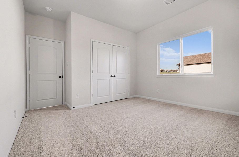 Spacious, unfurnished interior of a new home in Rose Hill Estates, Willis (Image 33).