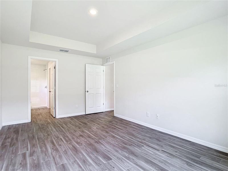 Spacious, unfurnished interior of a new home in , Port Charlotte (Image 16).