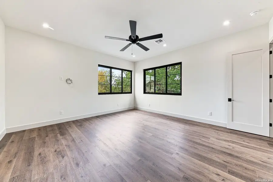 Spacious, unfurnished interior of a new home in , New Braunfels (Image 25).