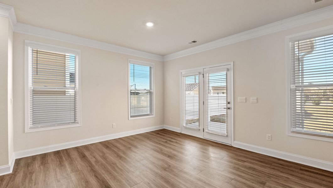 Spacious, unfurnished interior of a new home in Seven Oaks, Greenwood (Image 22).