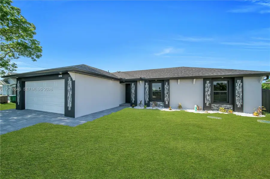 Exterior details and patio area of a home in , Cape Coral (Image 3).