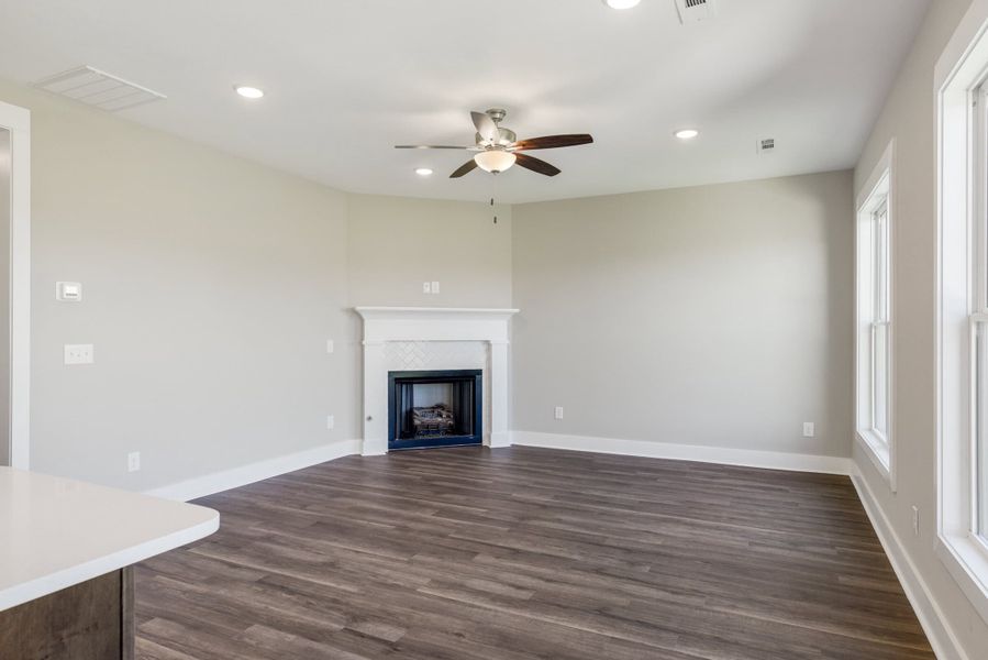 Spacious, unfurnished interior of a new home in Westfield Garden Homes, Gallatin (Image 4).