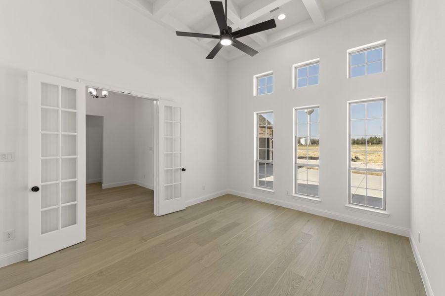 Representative unfurnished interior of a home built from the Somerset by Windsor Homes in Winding Creek, Rockwall (Image 18).