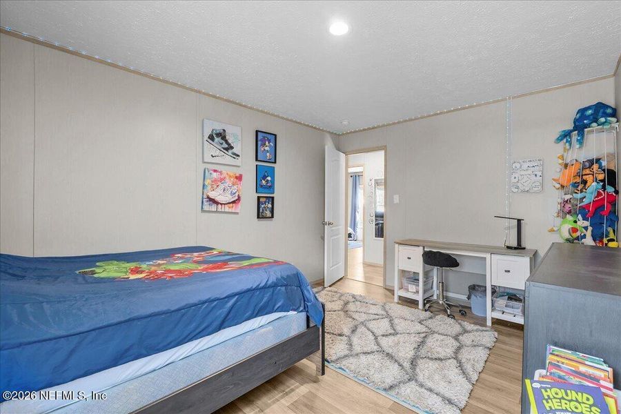 Furnished interior view inside a new home in , Palatka (Image 11).