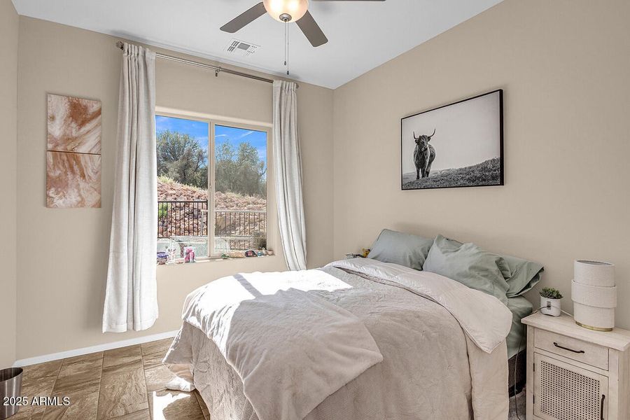 HK5A0663-1280 HK5A0663-1280