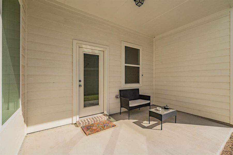 Exterior details and patio area of a home in , Northlake (Image 26).
