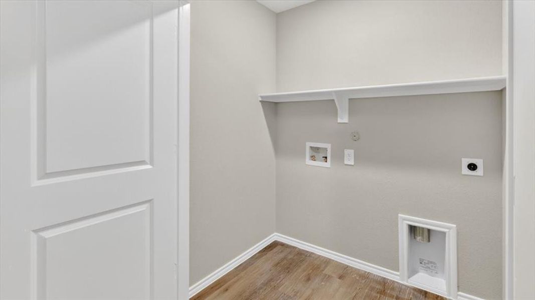 Spacious, unfurnished interior of a new home in Hickory Grove, Denton (Image 15).