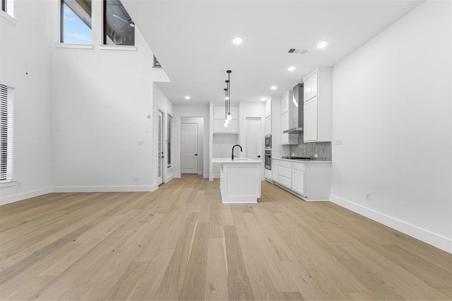 Spacious, unfurnished interior of a new home in Craig Ranch, McKinney (Image 17).