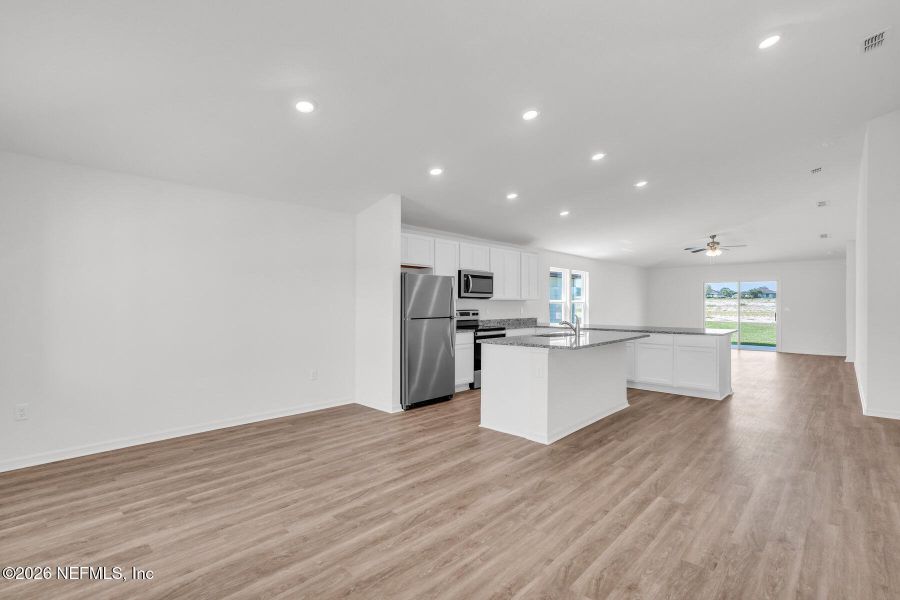 Furnished interior view inside a new home in Rolling Hills, Green Cove Springs (Image 4).