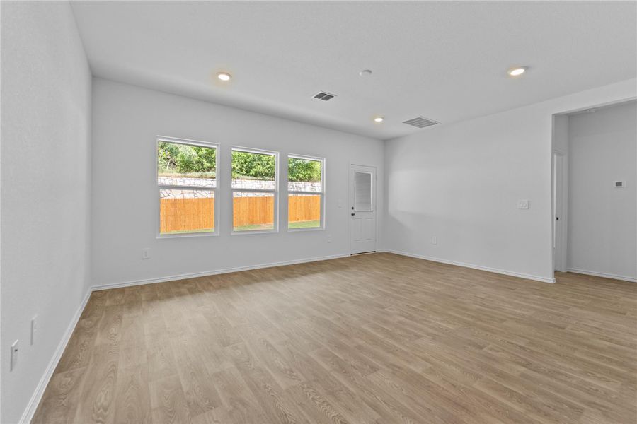 Spacious, unfurnished interior of a new home in , Kyle (Image 29).