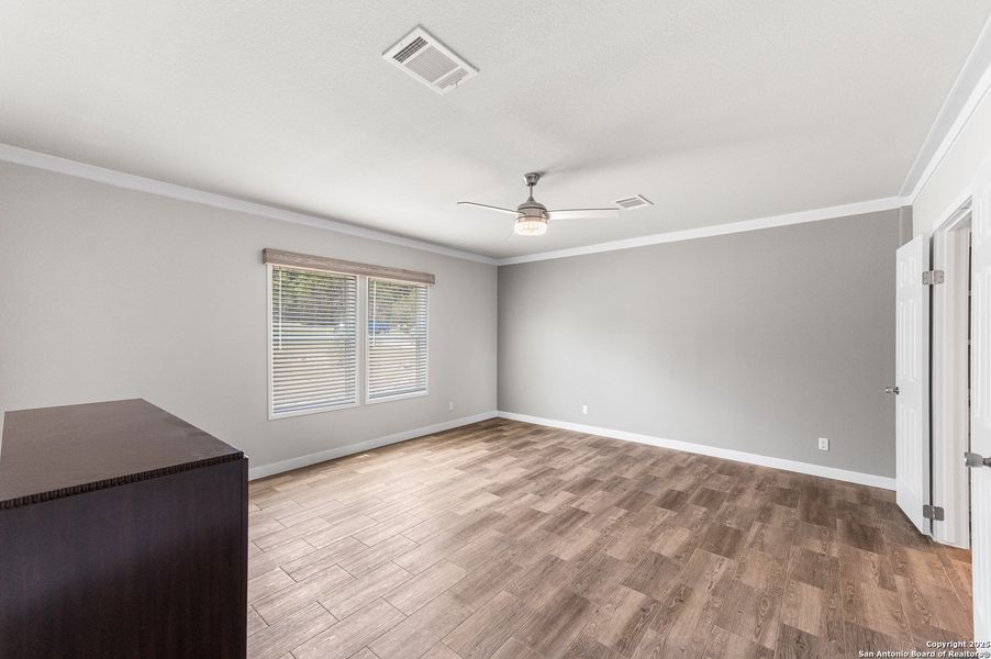Spacious, unfurnished interior of a new home in , Spring Branch (Image 18).