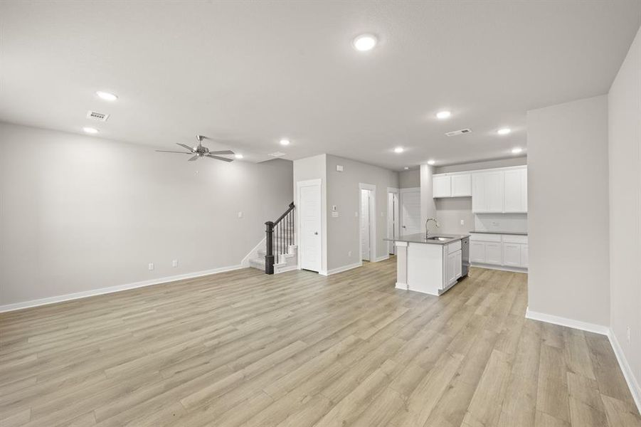 243 Wagon Spoke- Living Room-2