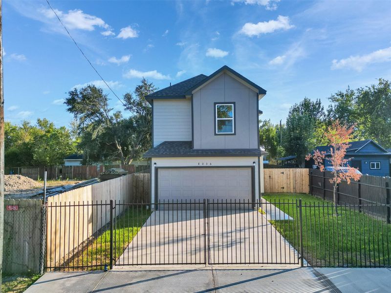 Exterior details and patio area of a home in , Houston (Image 26).