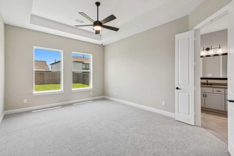 Spacious, unfurnished interior of a new home in Riceland 60’ Homesites, Mont Belvieu (Image 25).