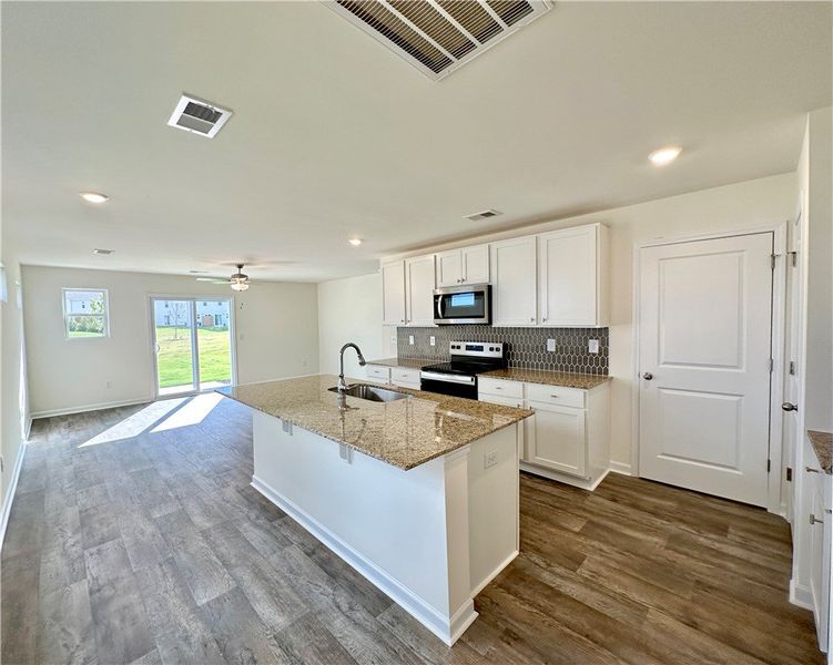 *Picture from a similar Belmont. Not this actual u