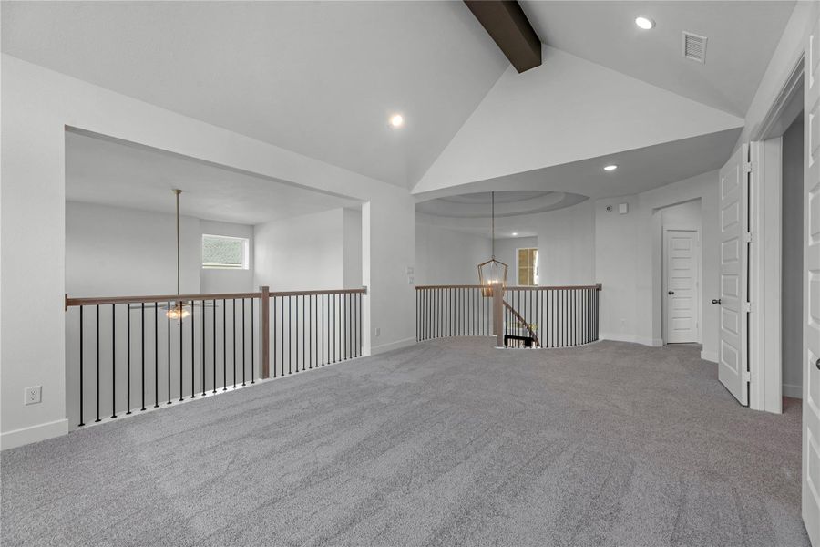 Spacious, unfurnished interior of a new home in Sienna, Missouri City (Image 21).