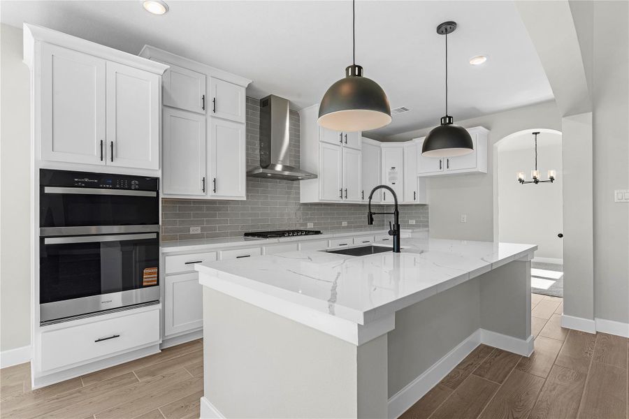 Representative image. Features, selections and colors may vary.