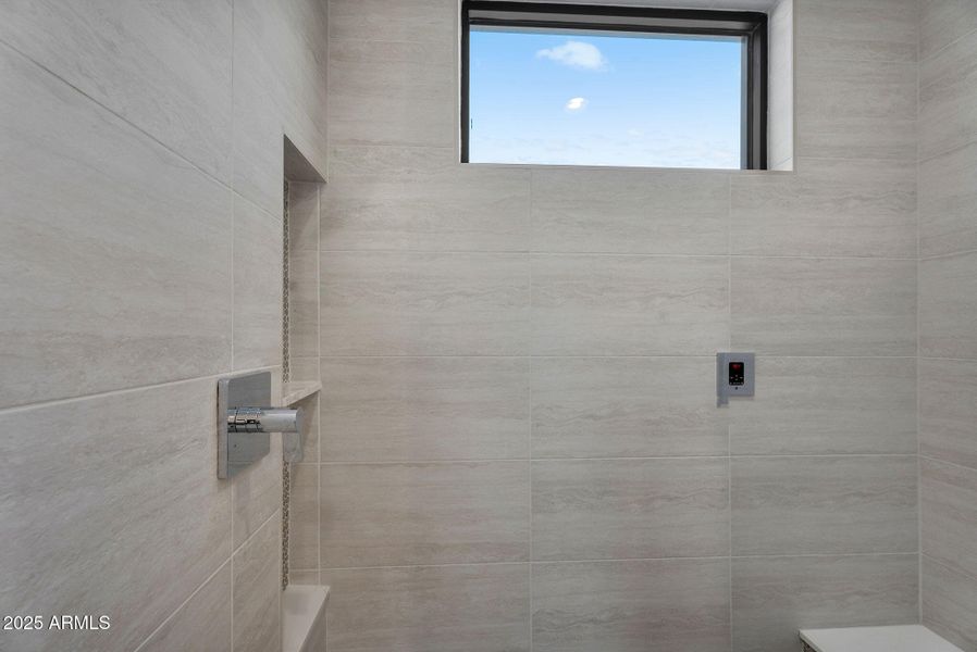 56-web-or-mls-North 39th-37