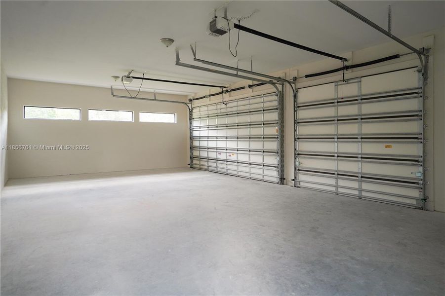 Spacious, unfurnished interior of a new home in , Homestead (Image 59).