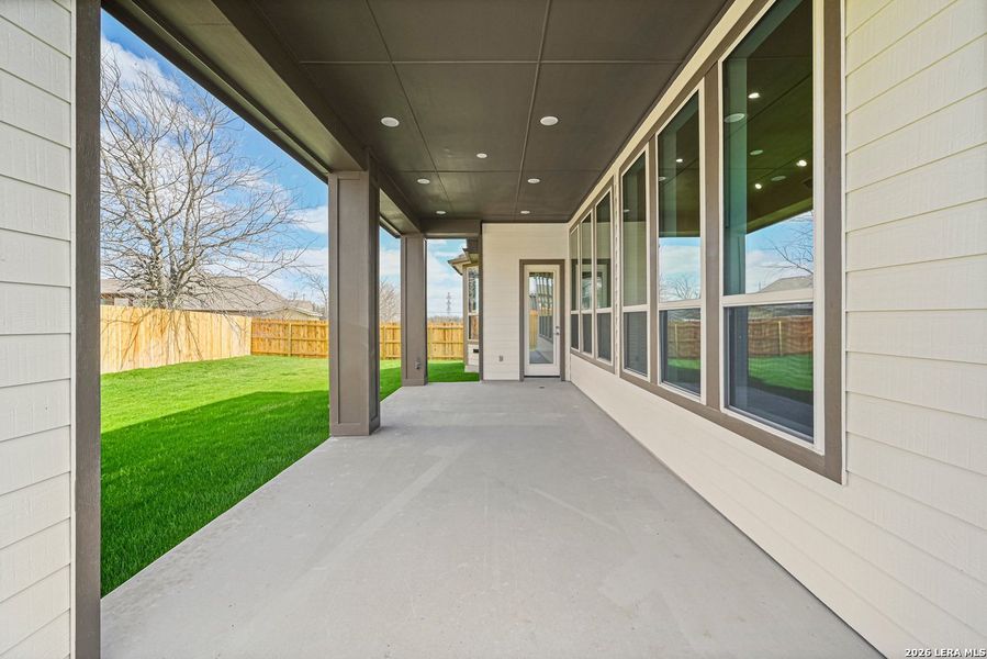 Exterior details and patio area of a home in Mont Blanc, Schertz (Image 18).