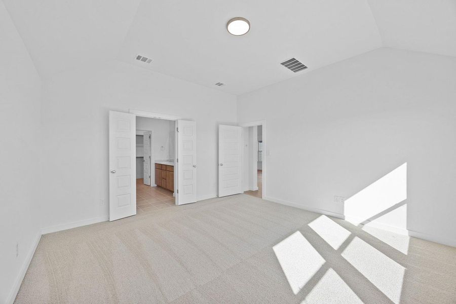 Spacious, unfurnished interior of a new home in Prairie Winds, Hutto (Image 16).