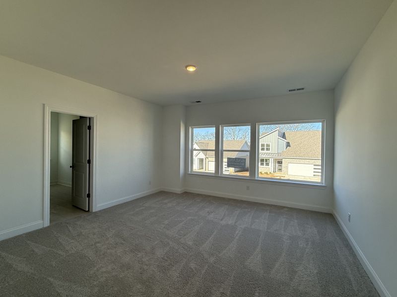 Spacious, unfurnished interior of a new home in Nexus – Park Collection, Gallatin (Image 25).
