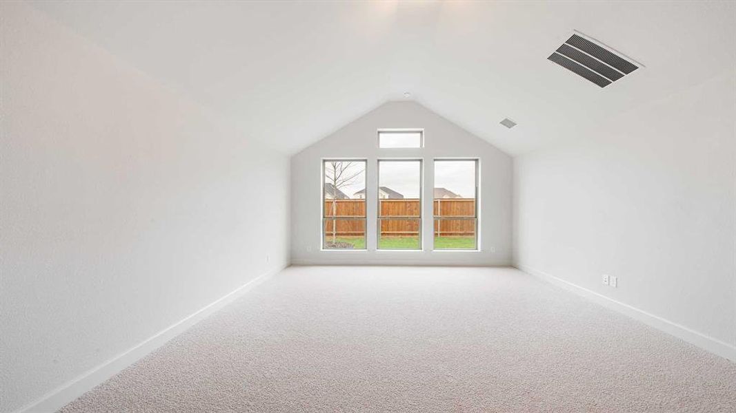 Spacious, unfurnished interior of a new home in Cambridge Crossing, Celina (Image 17).