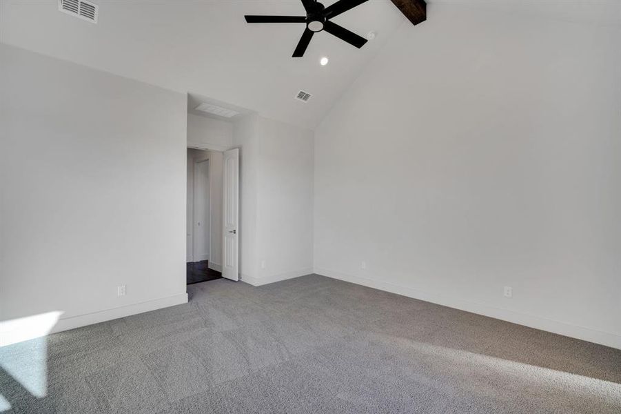 Spacious, unfurnished interior of a new home in , Midlothian (Image 26).