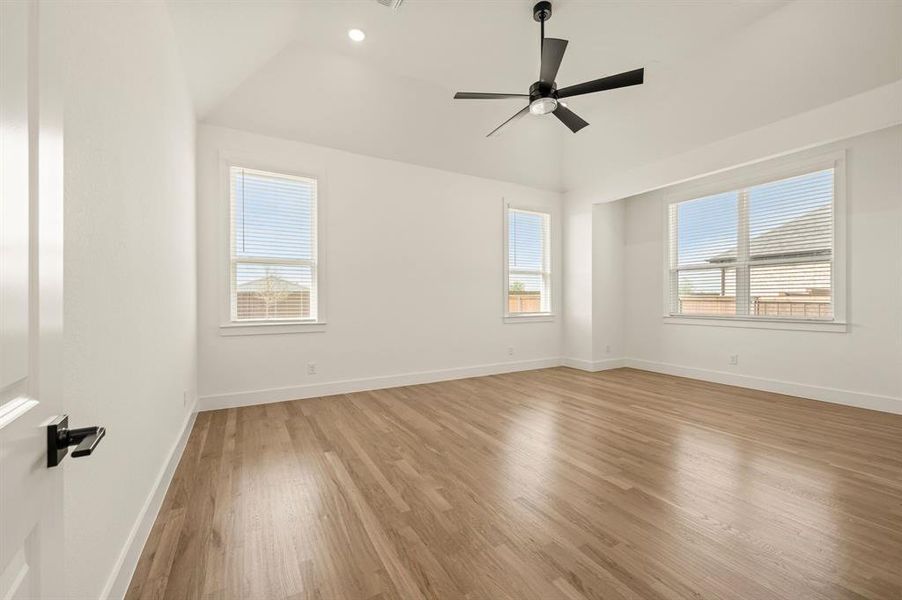 Spacious, unfurnished interior of a new home in NorthGlen, Haslet (Image 37).