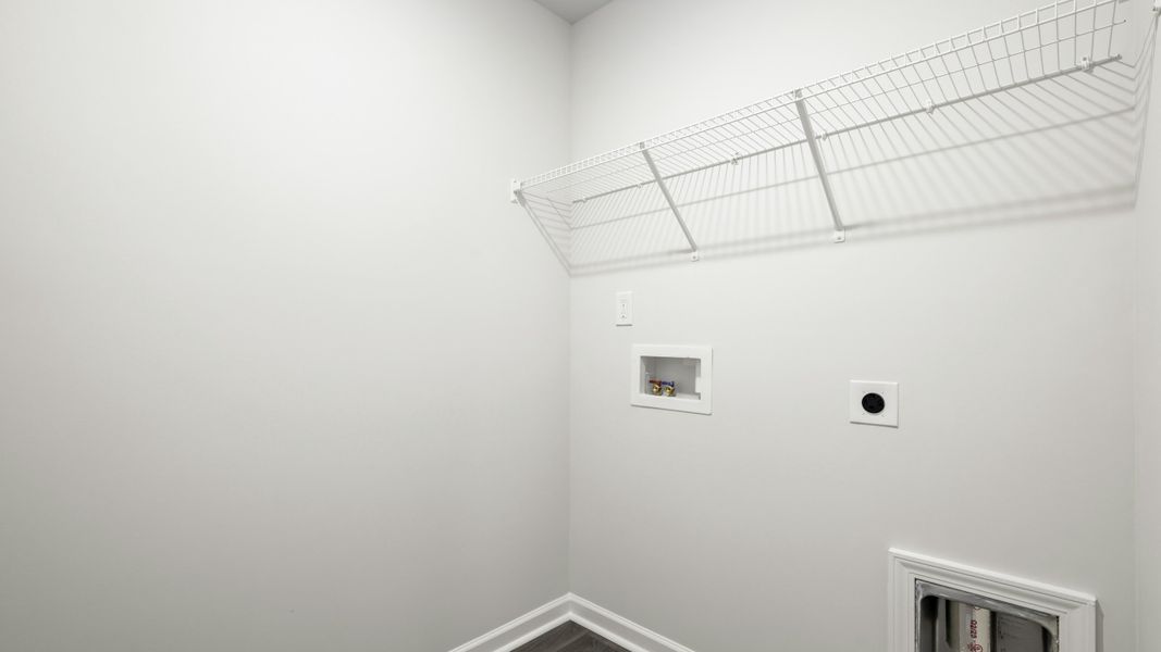 Spacious, unfurnished interior of a new home in Quail Haven, Winston-Salem (Image 14).