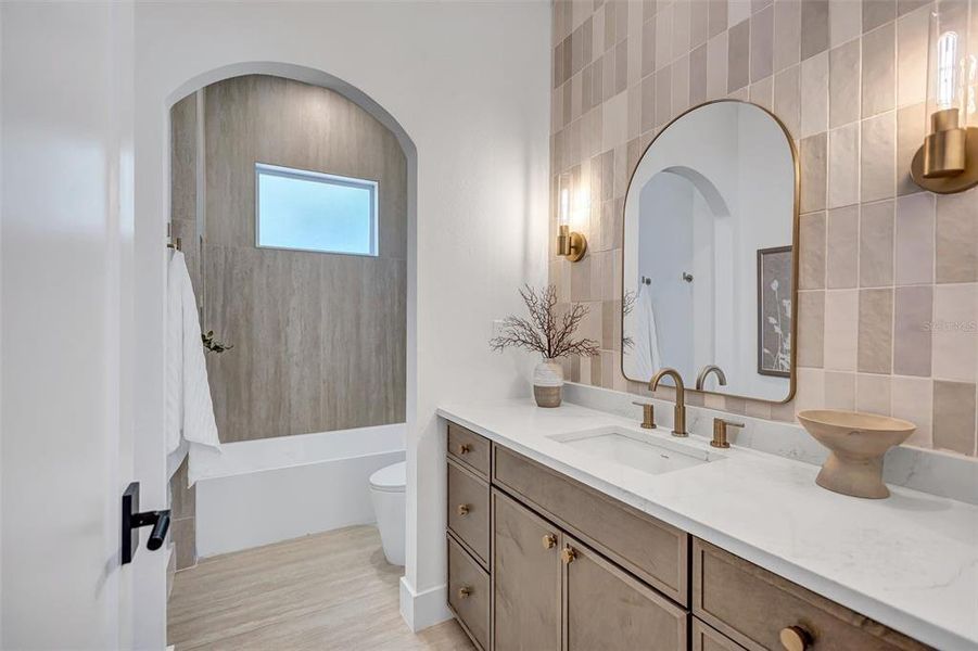 Furnished interior view inside a new home in , St. Petersburg (Image 34).