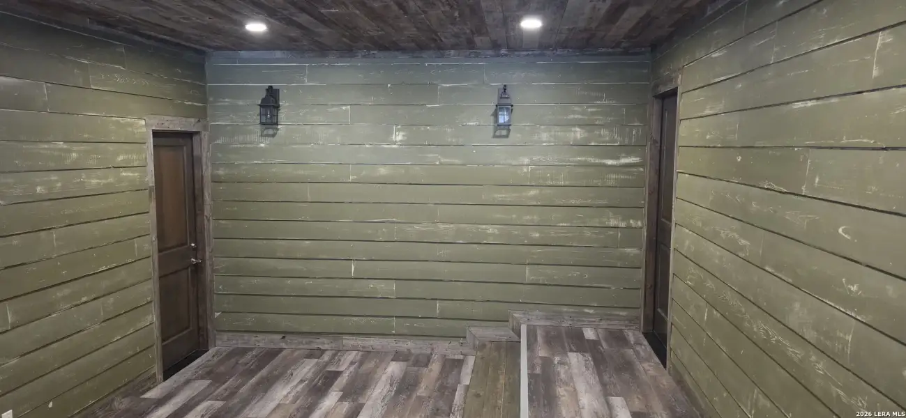 Exterior details and patio area of a home in , Leakey (Image 29).