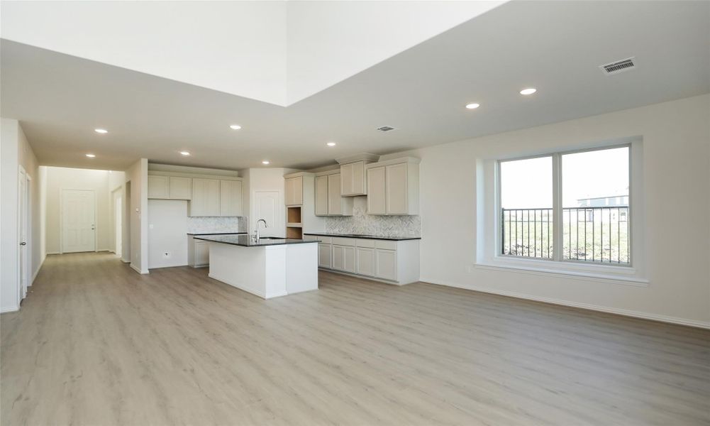 Image 26 of a home in River Ranch.