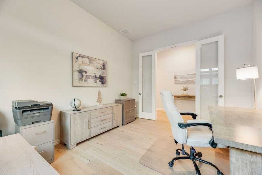 Furnished interior view inside a new home in Reunion, Rhome (Image 29).