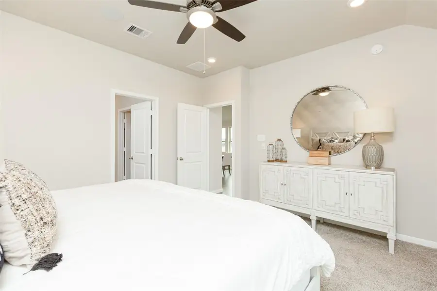 Furnished interior view inside a new home in Montgomery Ridge: Landmark Collection, Montgomery (Image 12).