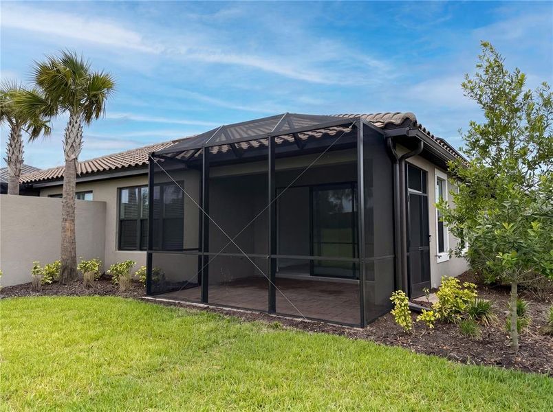 Exterior details and patio area of a home in , Sarasota (Image 3).