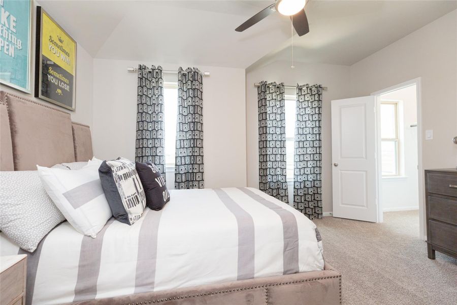 Furnished interior view inside a new home in Montgomery Ridge: Landmark Collection, Montgomery (Image 9).