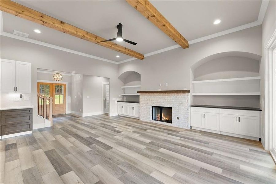 Spacious, unfurnished interior of a new home in , Gainesville (Image 18).